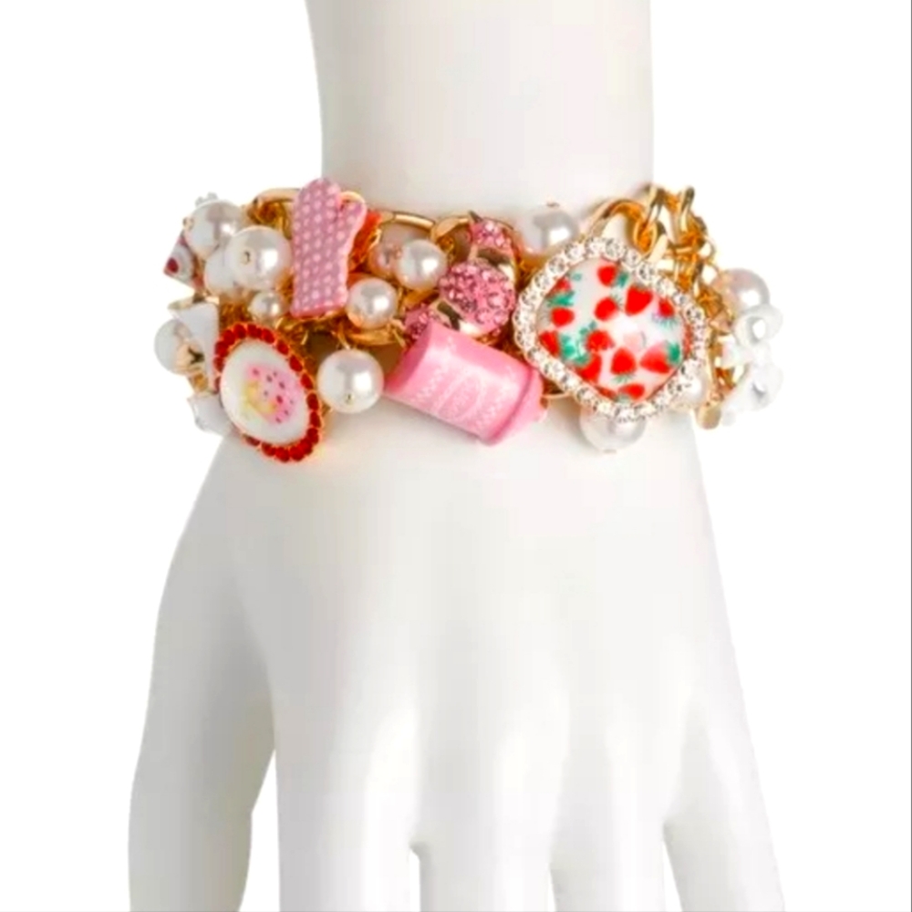 NWT BETSEY JOHNSON CHARM BABY CAKES BRACELET BAKING GOLDTONE RETAIL $128